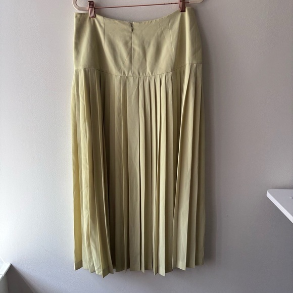 Fendi Pleated Skirt in Light Green Sz 46/US10‎ new - Picture 2 of 9